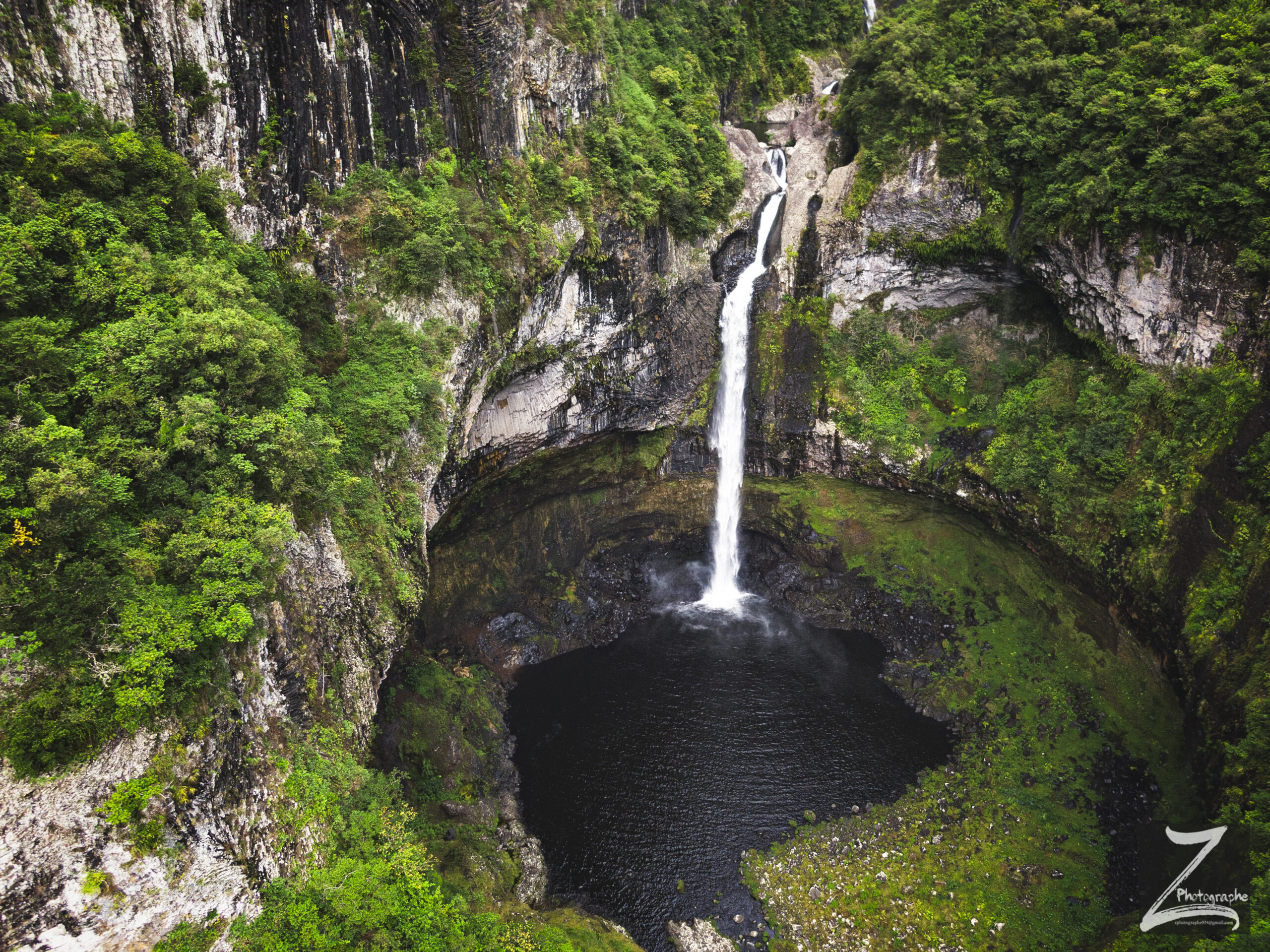 photo de paysage en drone de l'île de la Réunion