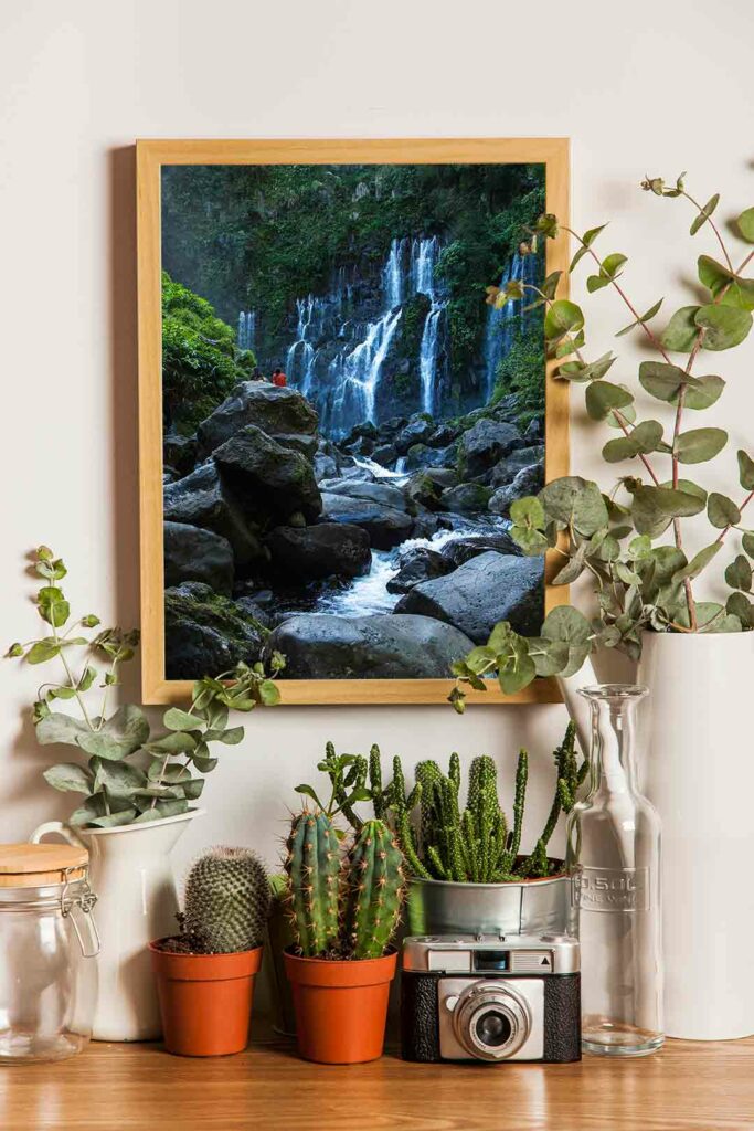 mockup de tableau sur un mur avec des photos des paysages