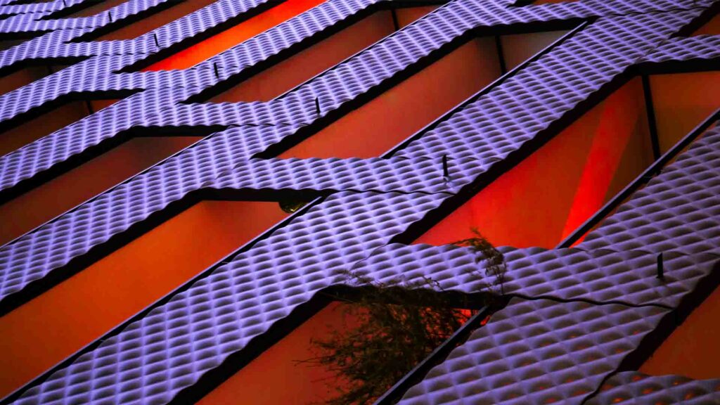 photo d'architecture qui montre une façade d'un batiment